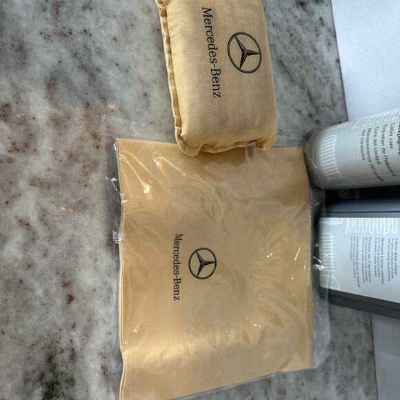Genuine Mercedes Benz Interior Car Care Kit NEW Vintage - Picture 4 of 4